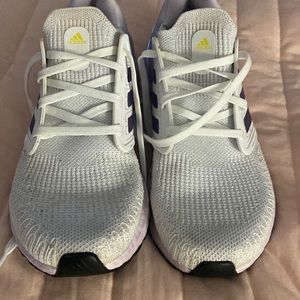 Ladies Adidas Ultra Boost Lilac/white size 8